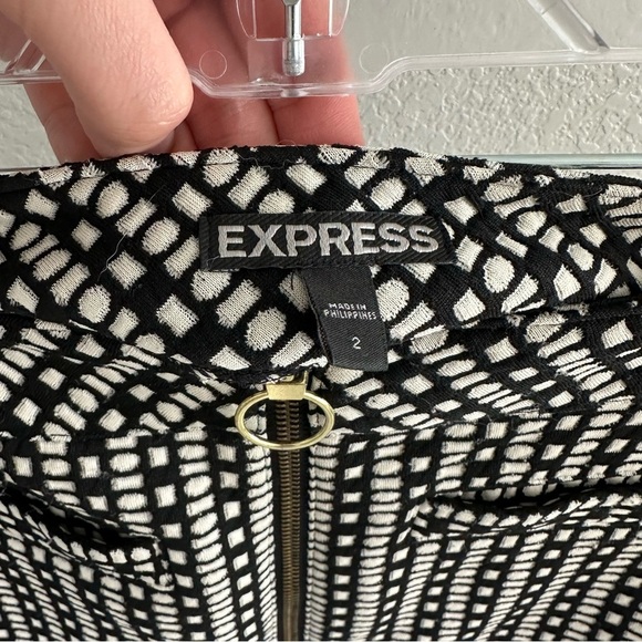 Express Black and White A-line Mini Skirt - Picture 8 of 8